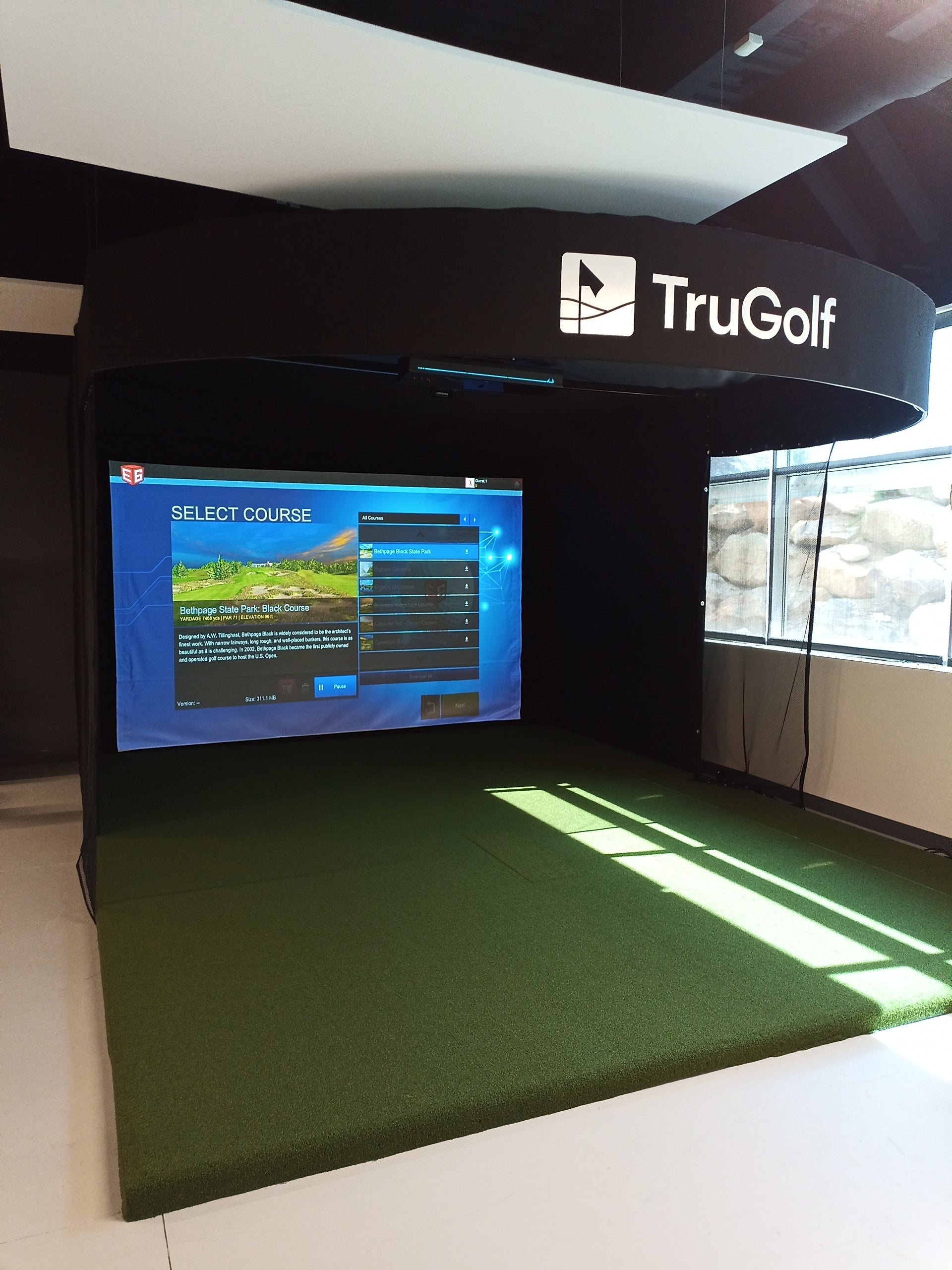 APOGEE by TruGolf w/ Signature Trim Simulator